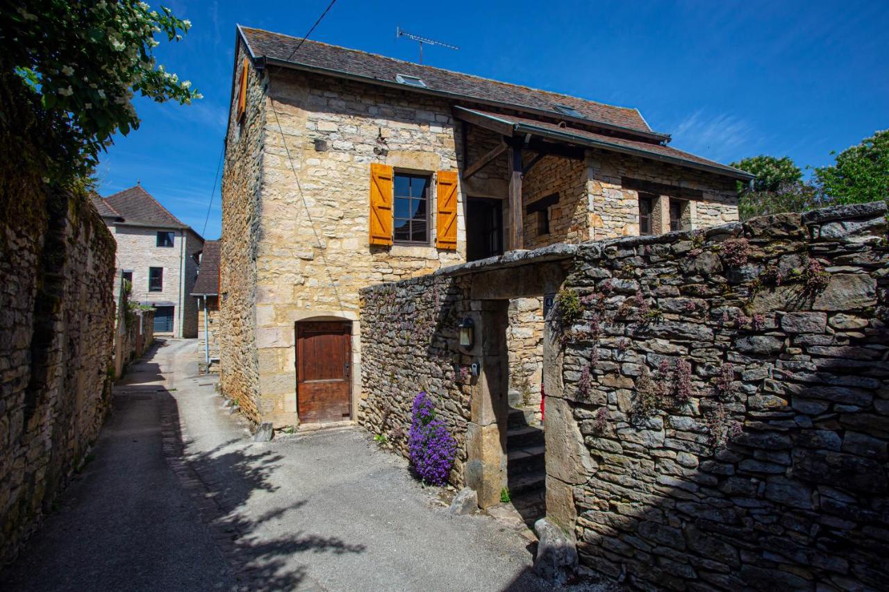 Maison En Pierres Au Coeur Du Village Medieval De