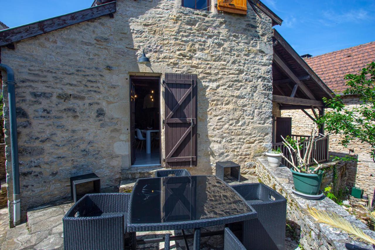Maison En Pierres Au Coeur Du Village Medieval De * Villeneuve-d'Aveyron