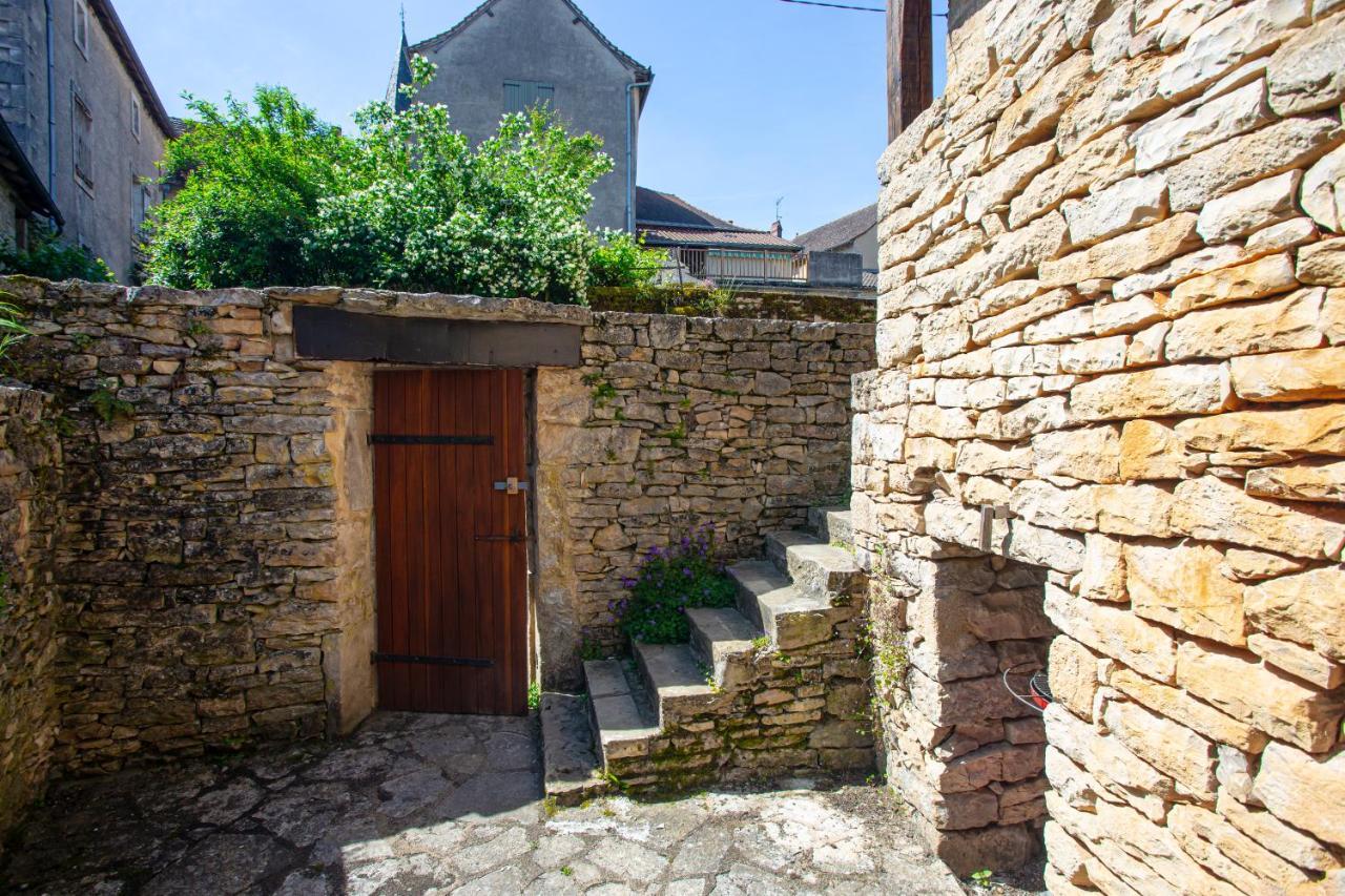 Maison En Pierres Au Coeur Du Village Medieval De Vakantiehuis