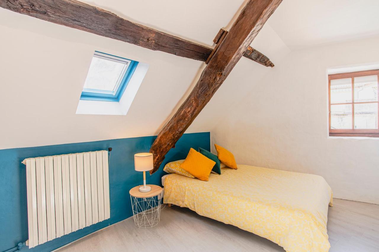 Maison En Pierres Au Coeur Du Village Medieval De Vakantiehuis