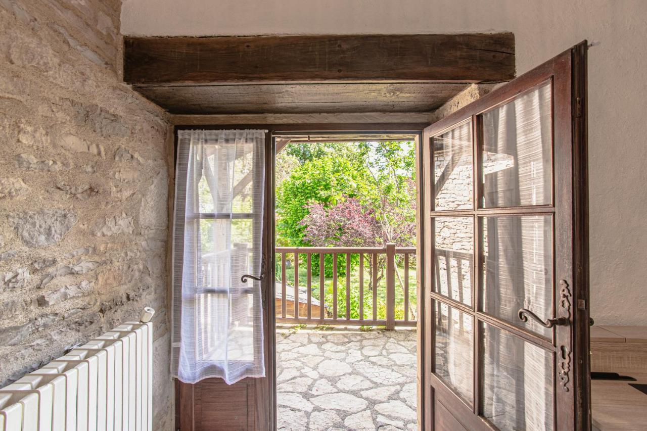 Maison En Pierres Au Coeur Du Village Medieval De *